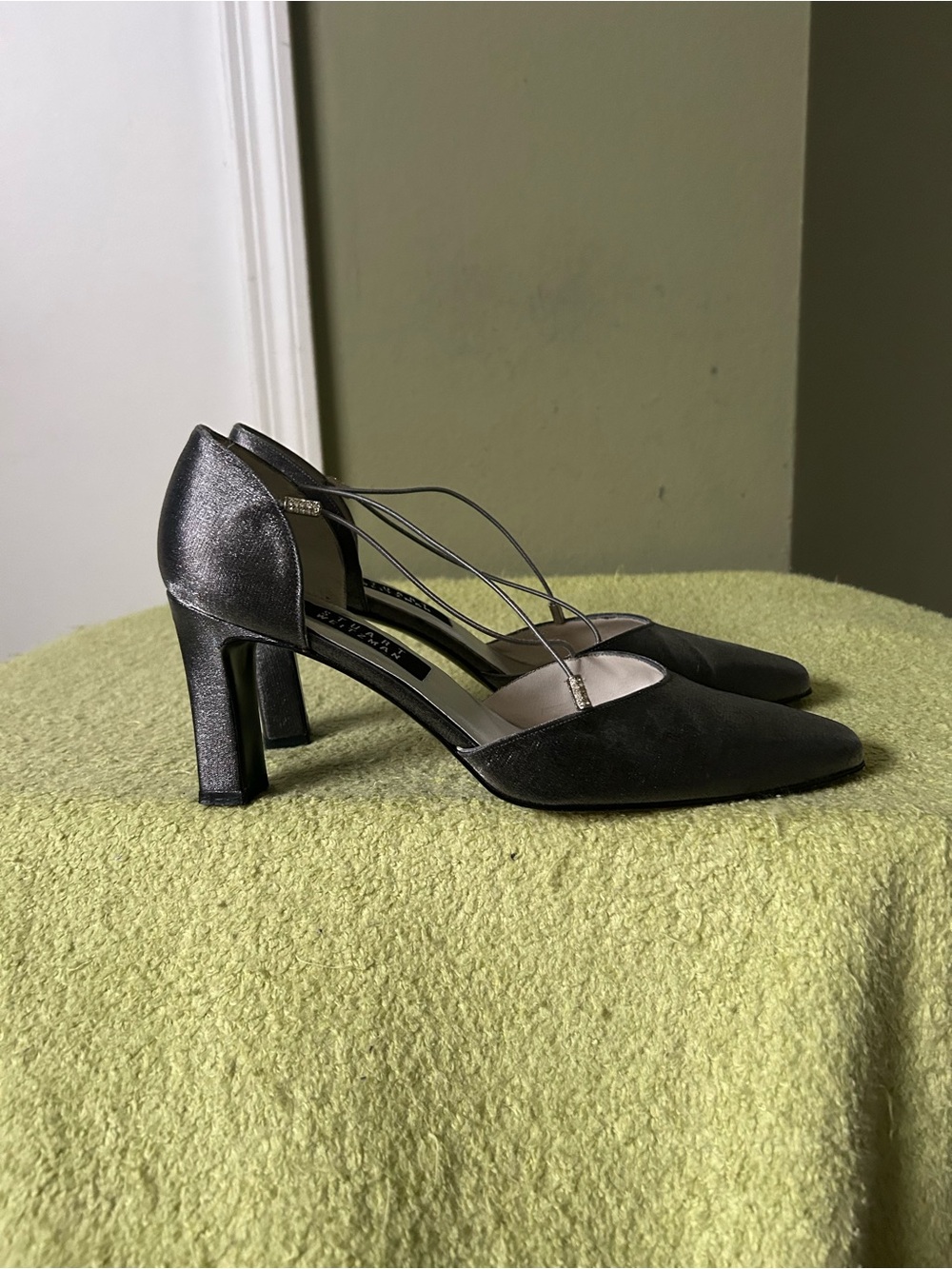 Stuart Weitzman Elegant Metallic Silver Square Toe Strappy Mid-Heel Pumps